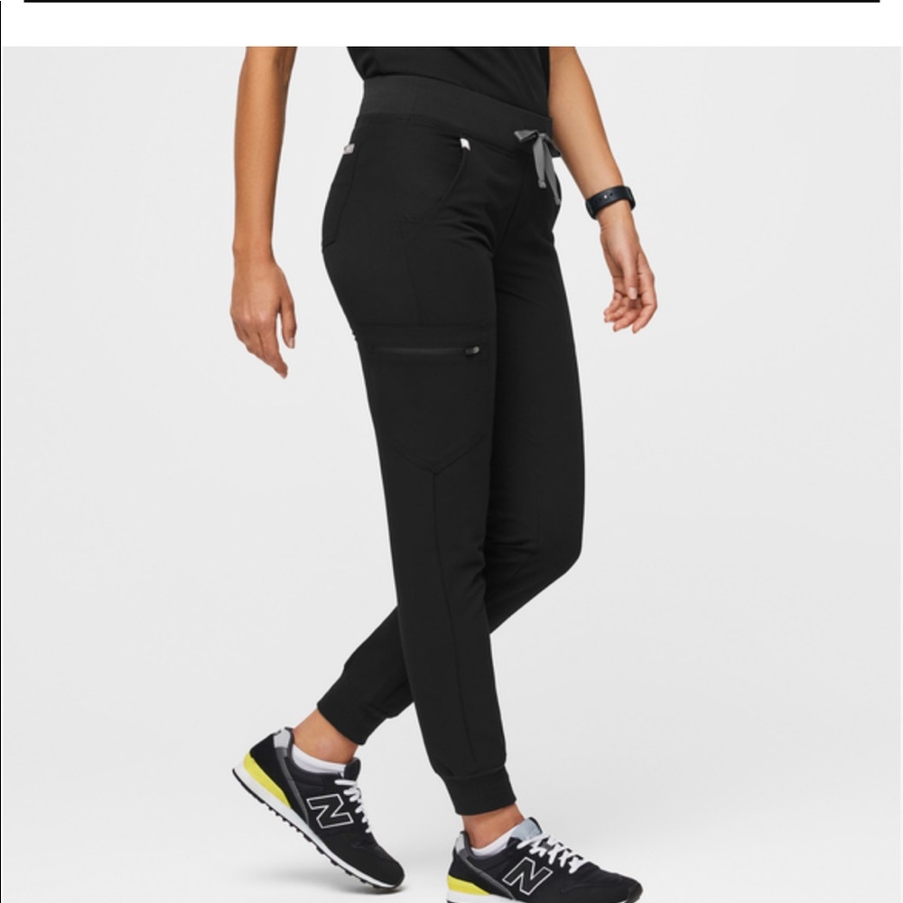 Figs Zamora™ Jogger Scrub Pants size S color Black